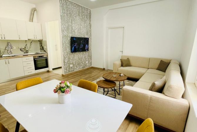 Shtepi me qera Apartament ne Tirane, 2+1, Mobilimi E mobiluar, Pagesa 450  Euro.