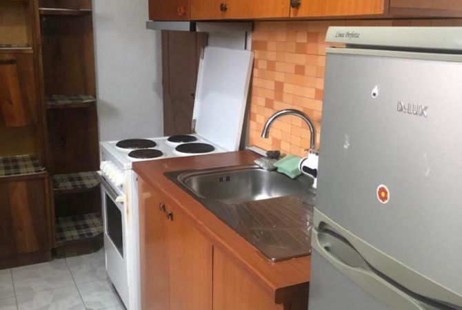 Shtepi me qera Apartament ne Tirane, 2+1, Mobilimi E mobiluar, Pagesa 350  Euro.