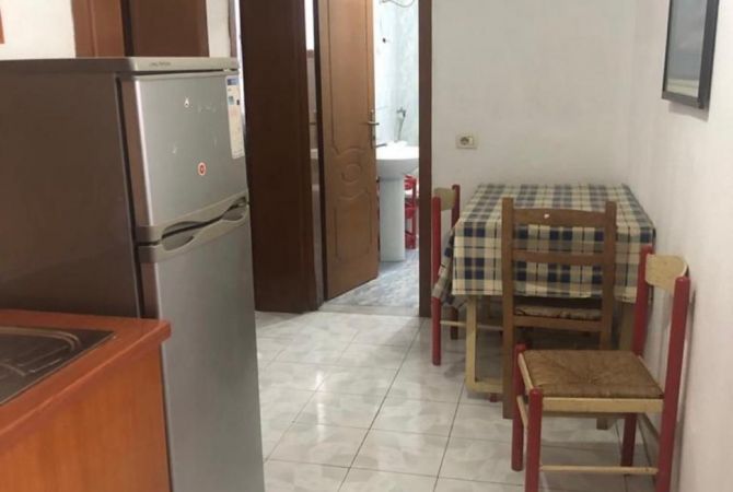 Shtepi me qera Apartament ne Tirane, 2+1, Mobilimi E mobiluar, Pagesa 350  Euro.