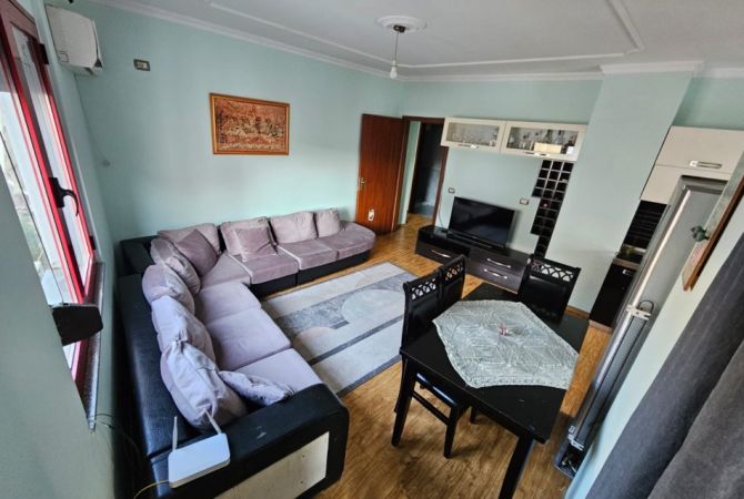 Shtepi me qera Apartament ne Tirane, 1+1, Mobilimi E mobiluar, Pagesa 400  Euro.