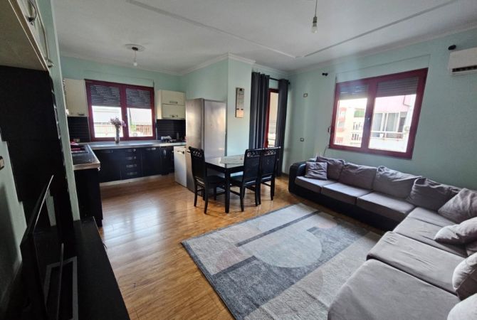 Shtepi me qera Apartament ne Tirane, 1+1, Mobilimi E mobiluar, Pagesa 400  Euro.