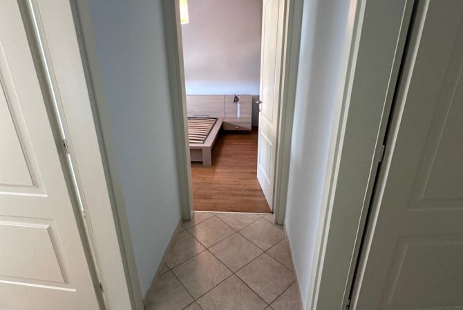 Shtepi me qera 2+1 ne Tirane - 620 Euro