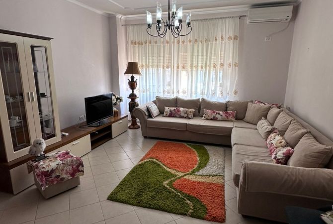 Shtepi me qera Apartament ne Tirane, 2+1, Mobilimi E mobiluar, Pagesa 650  Euro.