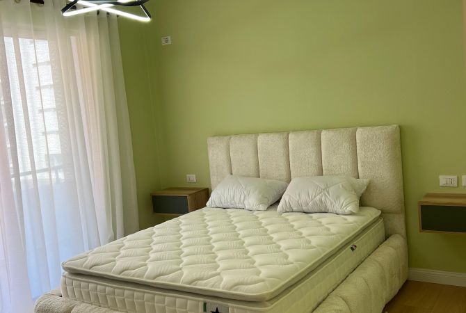 Shtepi ne shitje Apartament ne Tirane, 2+1, Mobilimi E mobiluar, Pagesa 145,000  Euro.