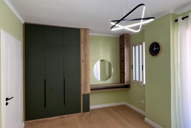 Shtepi ne shitje Apartament ne Tirane, 2+1, Mobilimi E mobiluar, Pagesa 145,000  Euro.