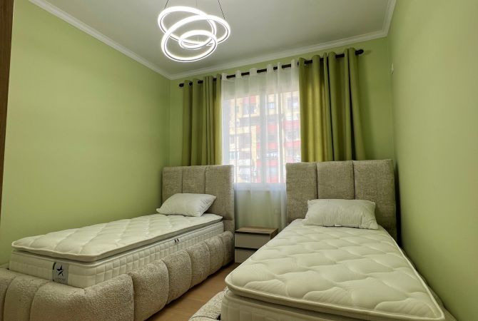 Shtepi ne shitje Apartament ne Tirane, 2+1, Mobilimi E mobiluar, Pagesa 145,000  Euro.