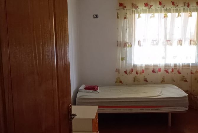 Shtepi me qera Apartament ne Tirane, 3+1, Mobilimi E mobiluar, Pagesa 600  Euro.