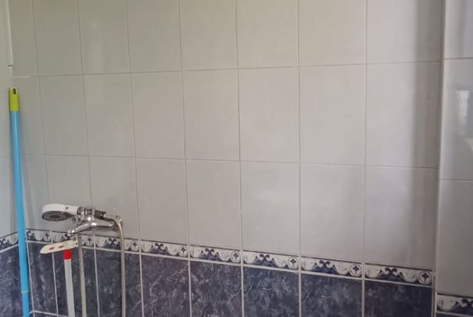 Shtepi me qera Apartament ne Tirane, 3+1, Mobilimi E mobiluar, Pagesa 600  Euro.
