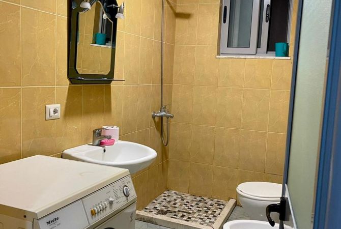 Shtepi me qera 1+1 ne Tirane - 450 Euro