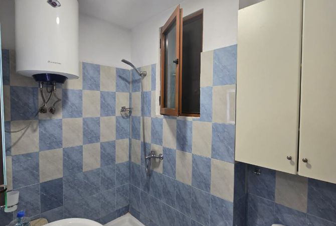 Shtepi me qera Apartament ne Tirane, 2+1, Mobilimi E mobiluar, Pagesa 550  Euro.
