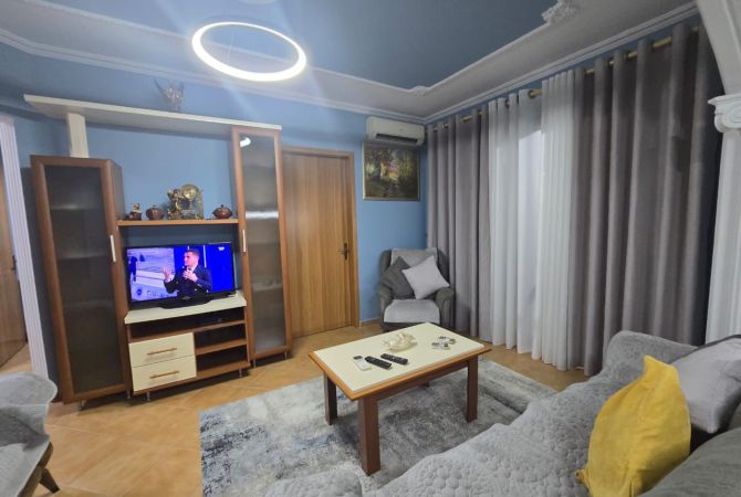 Shtepi me qera Apartament ne Tirane, 2+1, Mobilimi E mobiluar, Pagesa 550  Euro.