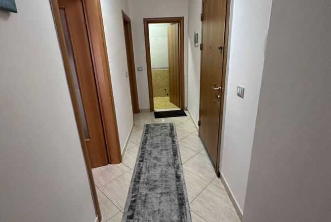 Shtepi me qera 2+1 ne Tirane - 620 Euro