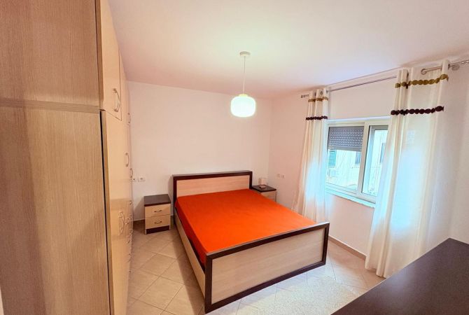 Shtepi me qera Apartament ne Tirane, 1+1, Mobilimi E mobiluar, Pagesa 500  Euro.