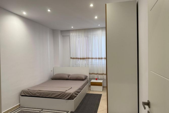 Shtepi me qera Apartament ne Tirane, 2+1, Mobilimi E mobiluar, Pagesa 550  Euro.
