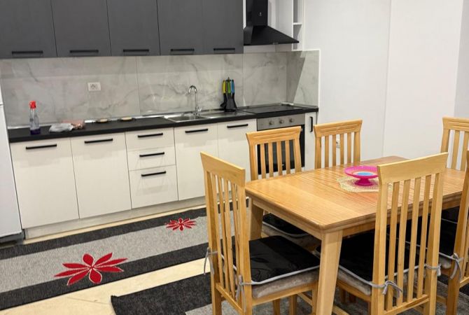 Shtepi me qera Apartament ne Tirane, 2+1, Mobilimi E mobiluar, Pagesa 550  Euro.