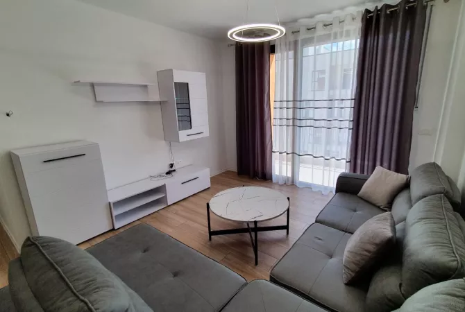 Shtepi ne shitje Apartament ne Tirane, 2+1, Mobilimi E mobiluar, Pagesa 210,000  Euro.