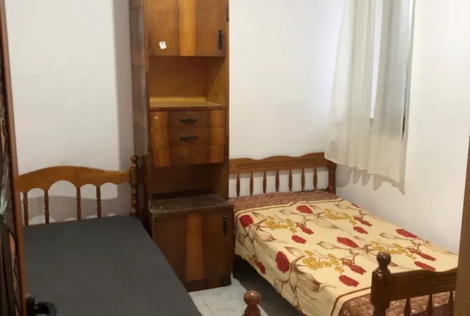 Shtepi me qera Apartament ne Tirane, 2+1, Mobilimi E mobiluar, Pagesa 350  Euro.