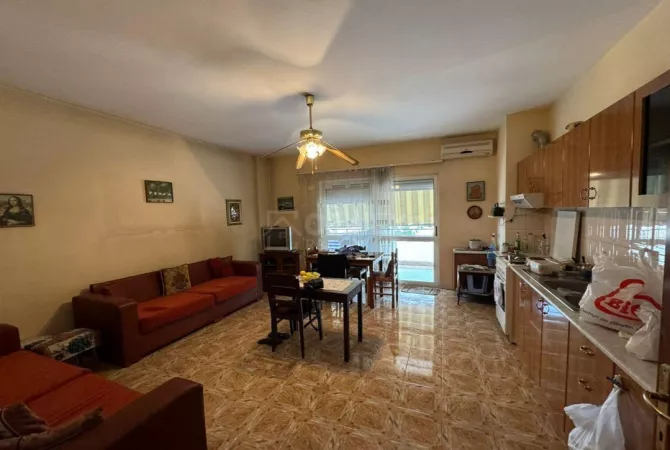 Shtepi me qera 1+1 ne Tirane - 600 Euro