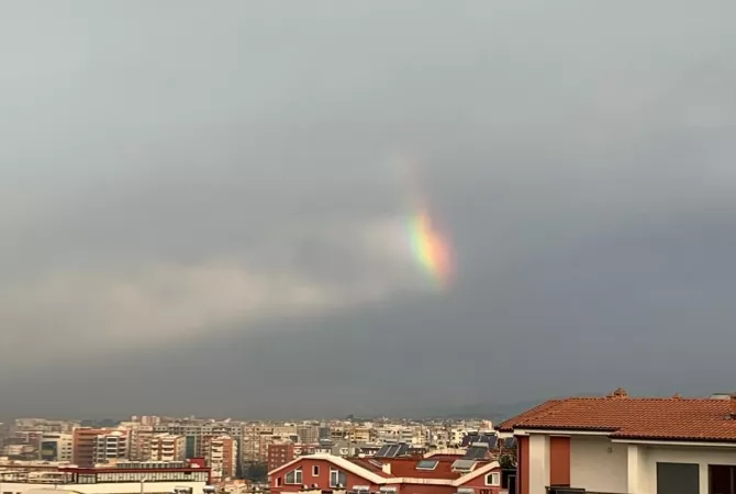 Shtepi ne shitje Apartament ne Tirane, 2+1, Mobilimi E mobiluar, Pagesa 165,000  Euro.