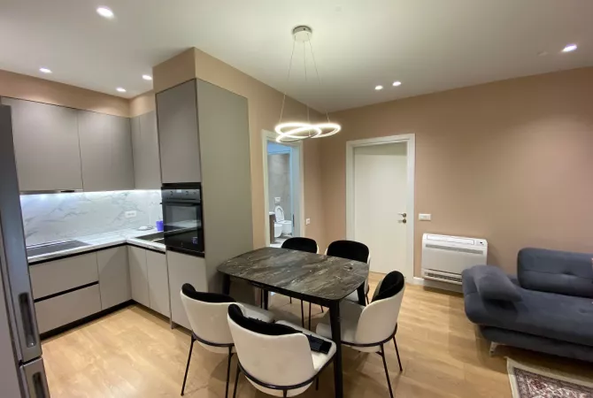 Shtepi me qera Apartament ne Tirane, 2+1, Mobilimi E mobiluar, Pagesa 800  Euro.