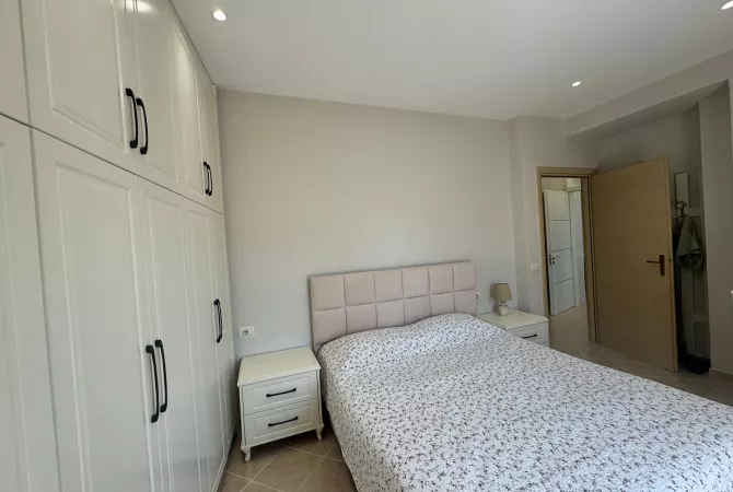 Shtepi me qera Apartament ne Tirane, 2+1, Mobilimi E mobiluar, Pagesa 650  Euro.