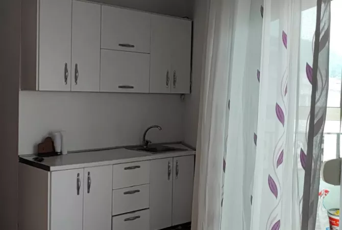 Shtepi me qera 1+1 ne Tirane - 450 Euro