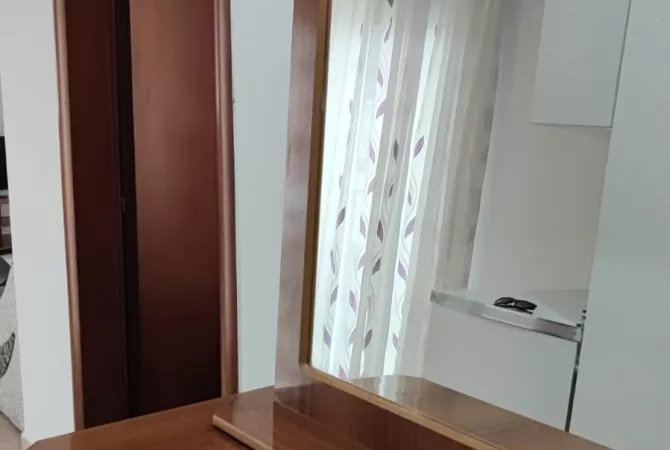 Shtepi me qera Apartament ne Tirane, 1+1, Mobilimi E mobiluar, Pagesa 450  Euro.