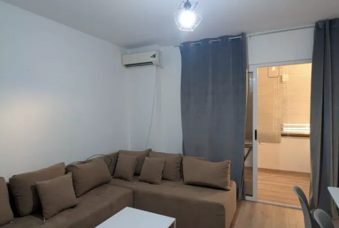 Shtepi me qera 2+1 ne Tirane - 500 Euro