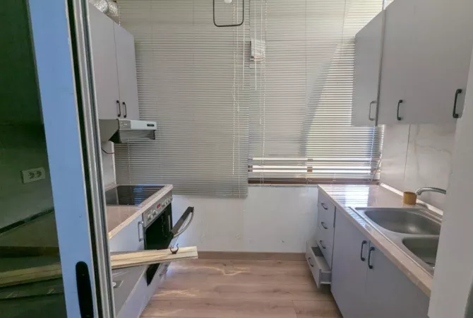 Shtepi me qera Apartament ne Tirane, 2+1, Mobilimi E mobiluar, Pagesa 500  Euro.