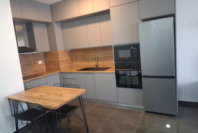 Shtepi me qera Apartament ne Tirane, 2+1, Mobilimi E mobiluar, Pagesa 600  Euro.