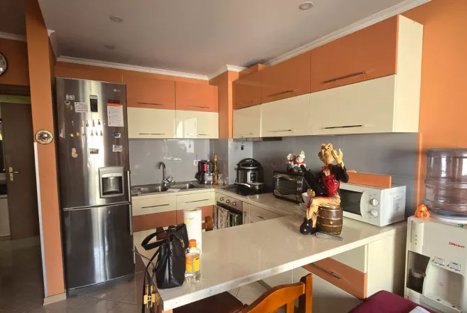 Shtepi me qera 1+1 ne Tirane - 450 Euro