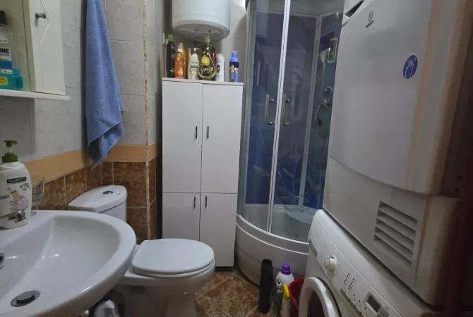 Shtepi me qera Apartament ne Tirane, 1+1, Mobilimi E mobiluar, Pagesa 450  Euro.