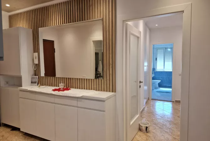 Shtepi me qera 2+1 ne Tirane - 800 Euro