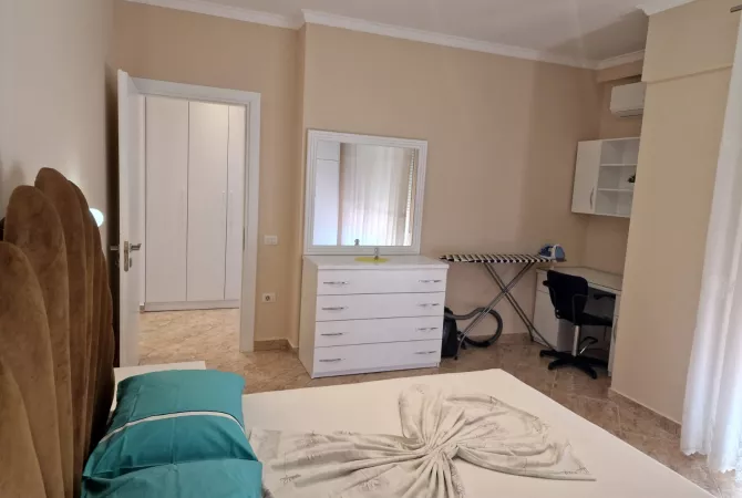 Shtepi me qera Apartament ne Tirane, 2+1, Mobilimi E mobiluar, Pagesa 800  Euro.
