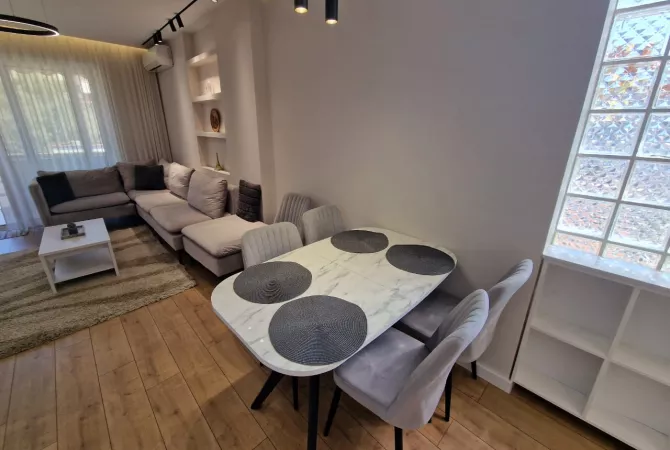 Shtepi me qera Apartament ne Tirane, 1+1, Mobilimi E mobiluar, Pagesa 600  Euro.