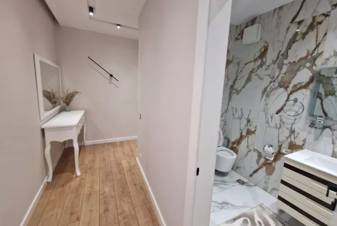 Shtepi me qera Apartament ne Tirane, 1+1, Mobilimi E mobiluar, Pagesa 600  Euro.