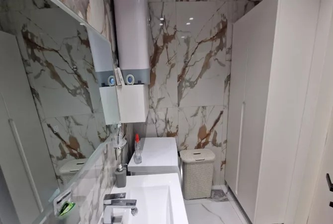 Shtepi me qera Apartament ne Tirane, 1+1, Mobilimi E mobiluar, Pagesa 600  Euro.