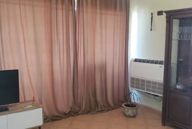 Shtepi me qera Apartament ne Tirane, 2+1, Mobilimi E mobiluar, Pagesa 700  Euro.