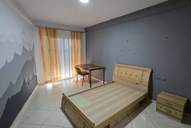 Shtepi me qera Apartament ne Tirane, 2+1, Mobilimi E mobiluar, Pagesa 500  Euro.