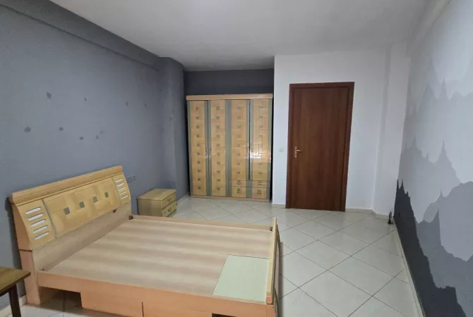 Shtepi me qera Apartament ne Tirane, 2+1, Mobilimi E mobiluar, Pagesa 500  Euro.