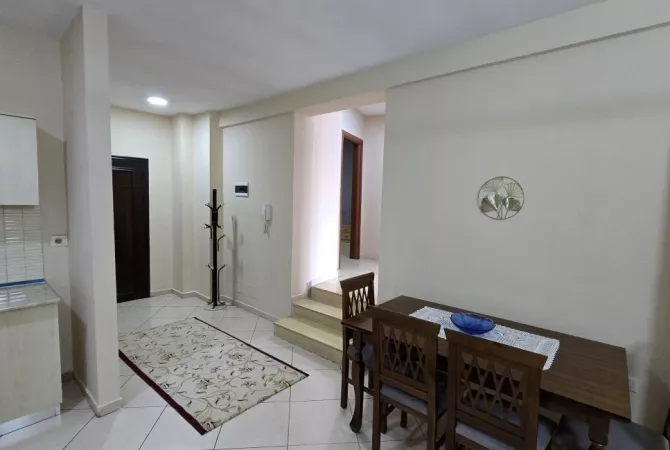 Shtepi me qera Apartament ne Tirane, 2+1, Mobilimi E mobiluar, Pagesa 500  Euro.