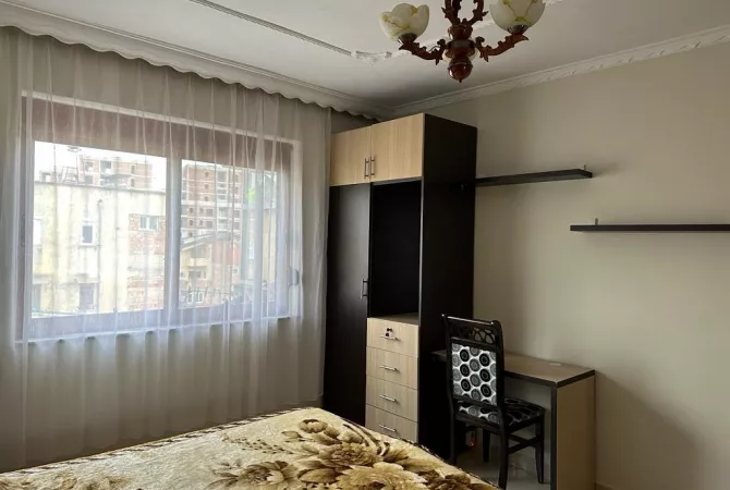 Shtepi me qera 1+1 ne Tirane - 450 Euro