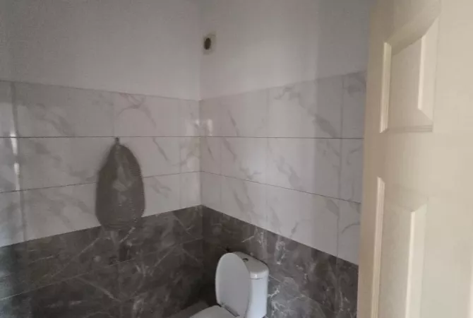 Shtepi me qera Apartament ne Tirane, 2+1, Mobilimi E mobiluar, Pagesa 400  Euro.