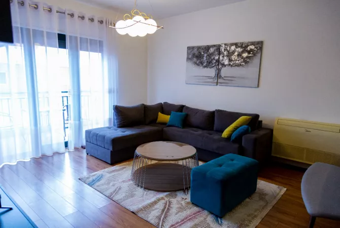 Shtepi me qera Apartament ne Tirane, 2+1, Mobilimi E mobiluar, Pagesa 700  Euro.