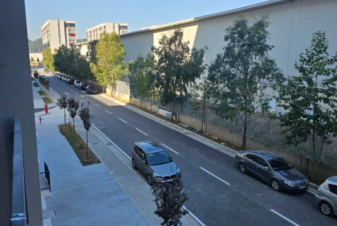 Shtepi ne shitje Apartament ne Tirane, 2+1, Mobilimi Bosh, pa mobiluar, Pagesa 110,000  Euro.