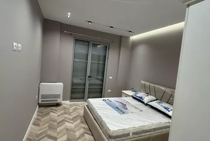 Shtepi me qera Apartament ne Tirane, 2+1, Mobilimi E mobiluar, Pagesa 3,000  Euro.