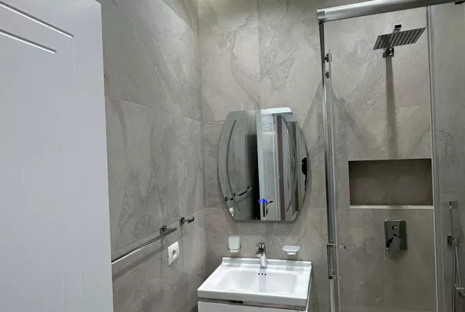 Shtepi me qera Apartament ne Tirane, 2+1, Mobilimi E mobiluar, Pagesa 3,000  Euro.