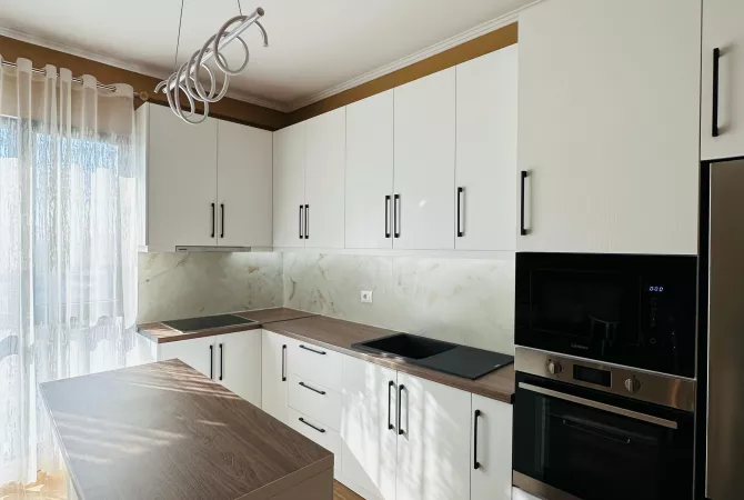 Shtepi me qera 2+1 ne Tirane - 750 Euro