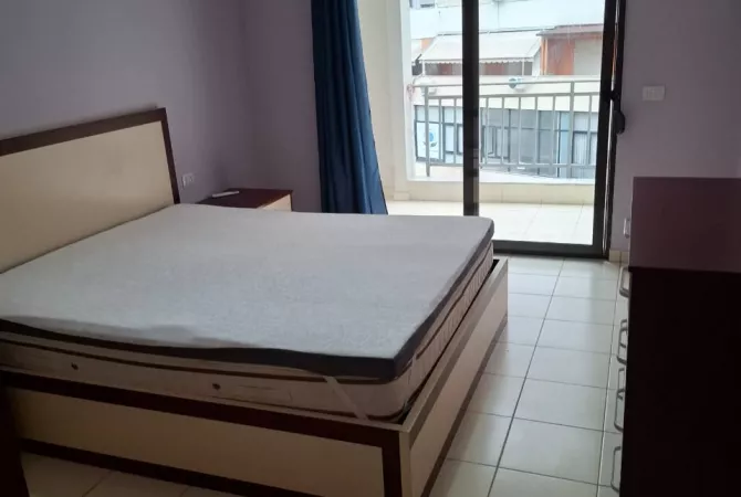 Shtepi me qera Apartament ne Tirane, 1+1, Mobilimi E mobiluar, Pagesa 400  Euro.