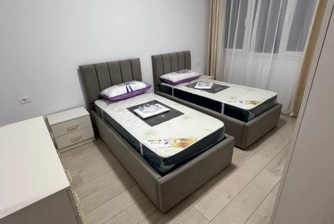 Shtepi me qera Apartament ne Tirane, 2+1, Mobilimi E mobiluar, Pagesa 600  Euro.